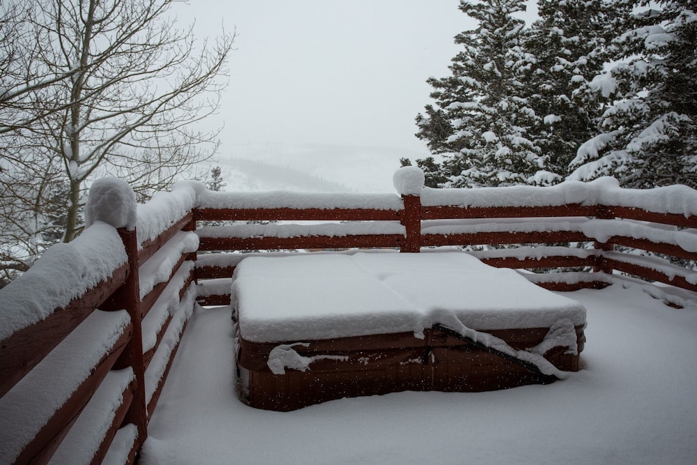 Enclave at Deer Valley Resort - Three Bedroom Condo with Hot Tub #1 3 Condo