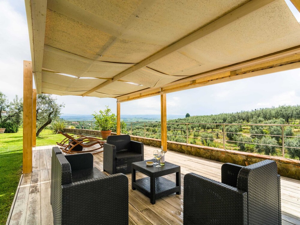Farmhouse in Vinci With Pool and Tuscan Views view 4