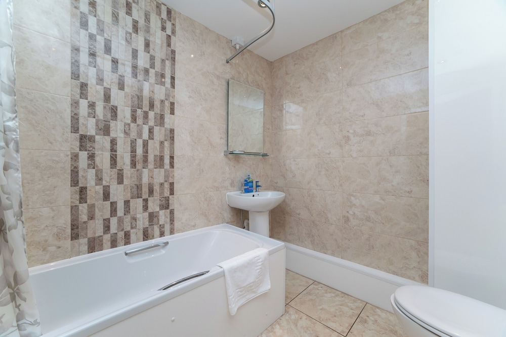 2 Bedroom Luxury Apartment