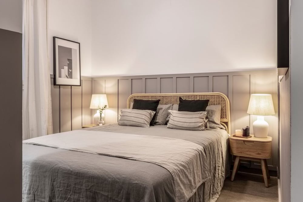 Real - 3 Bedroom and Terrace in Almagro