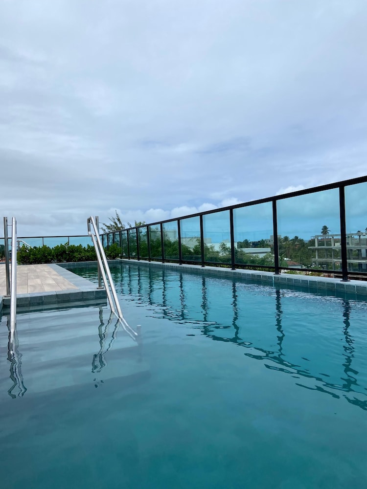 Flat a 120 metros das Piscinas Naturais