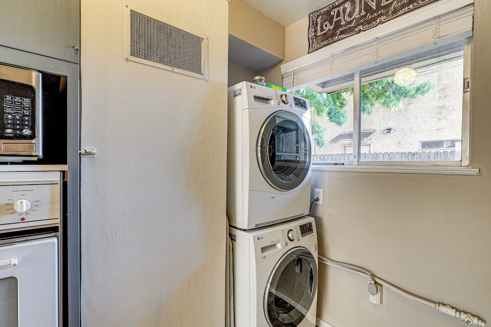 < 1 Mi to Oakland A's Park: West Sacramento Home