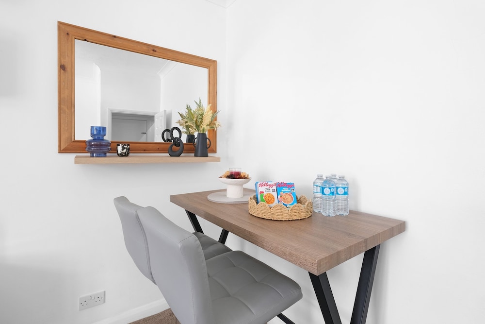Modern 1 Bedroom Apartment in Gravesend