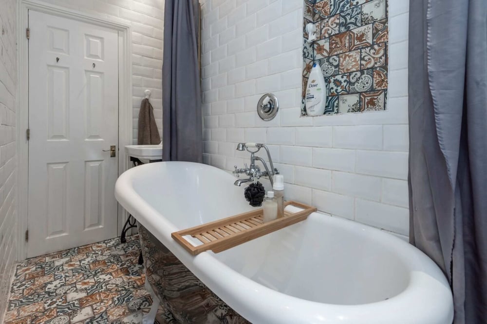 Stylish River Apartment - West Putney Embankment