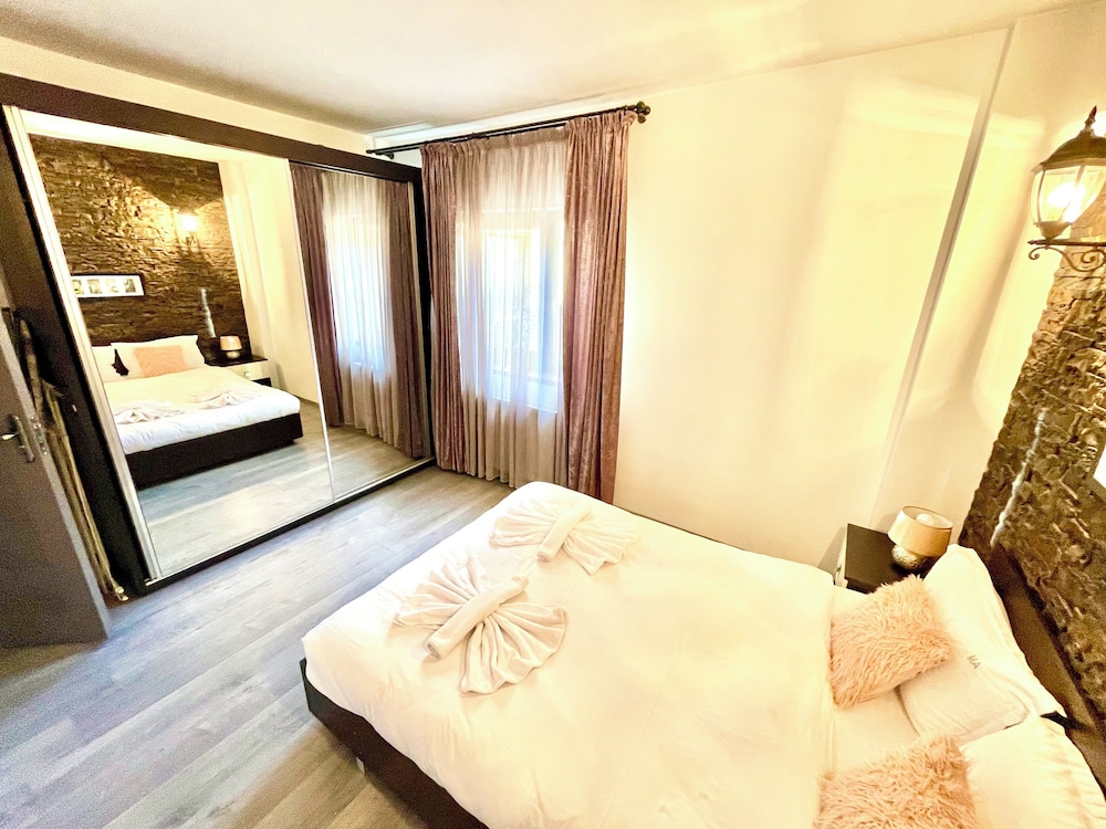 Tower Old City Apartment