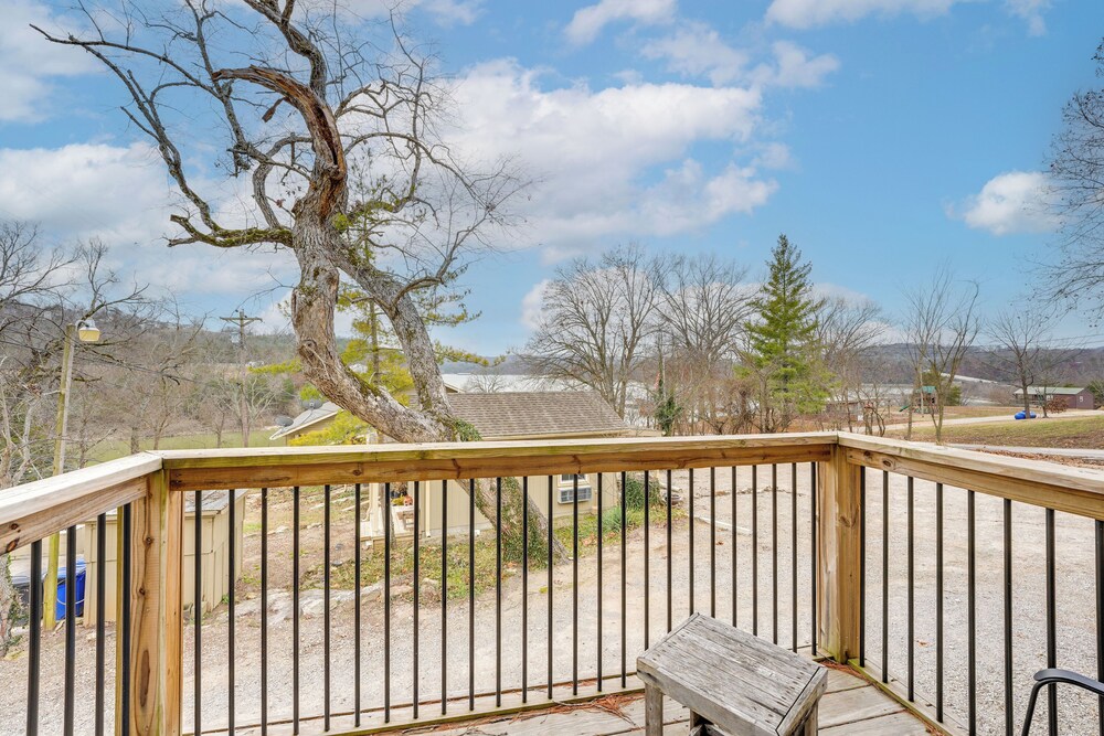 Hike, Boat, Fish & More: Table Rock Lake Cottage