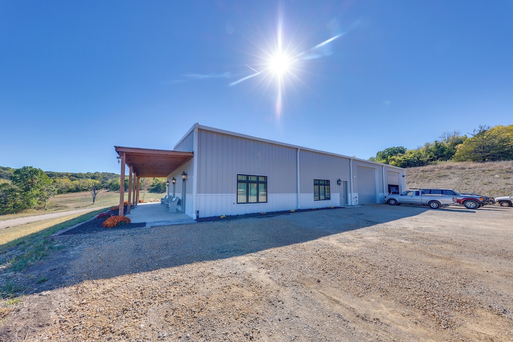 'the Vista' Retreat 30 Mi to Kansas City! - Property Image 34