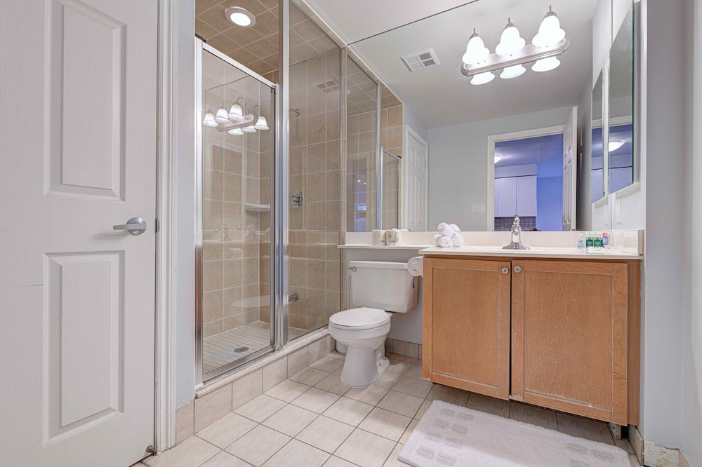 Pelicanstay at Square One Mall