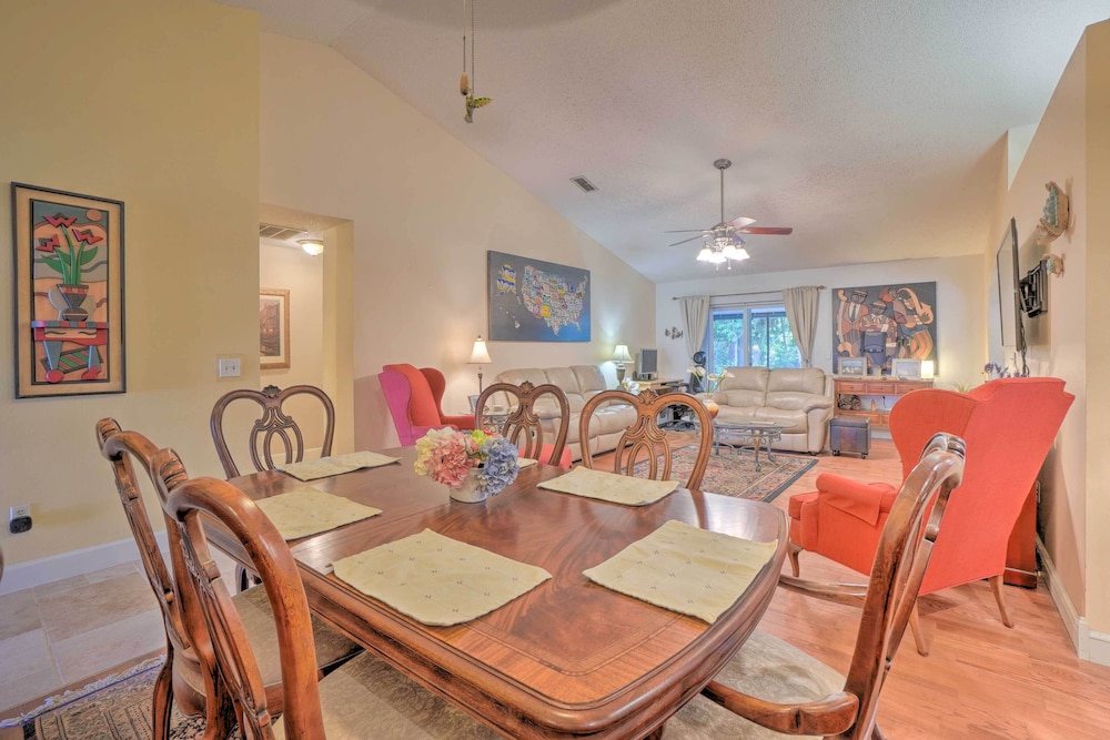 Tampa Home w/ Hot Tub ~ 15 Mi to Downtown!