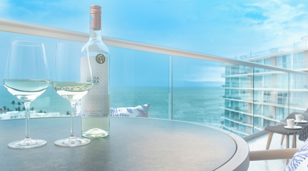 Condo Maritima 9U by Kivoya