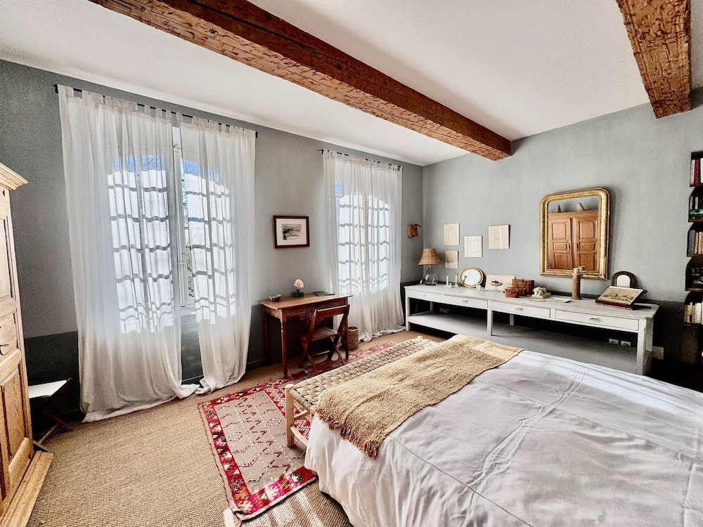 New Bastide Couronne d Aix Luxury in Aix-en-provence A Sophisticated Retreat for Families and Friends