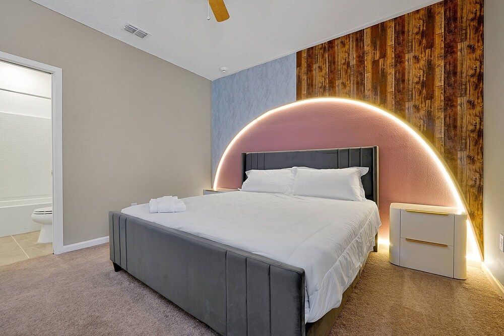 Luxury and Sophisticated 15 BR Ensuite