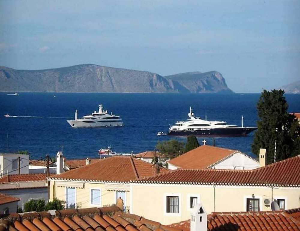 Levante Colours and Aromas of Spetses photo 5