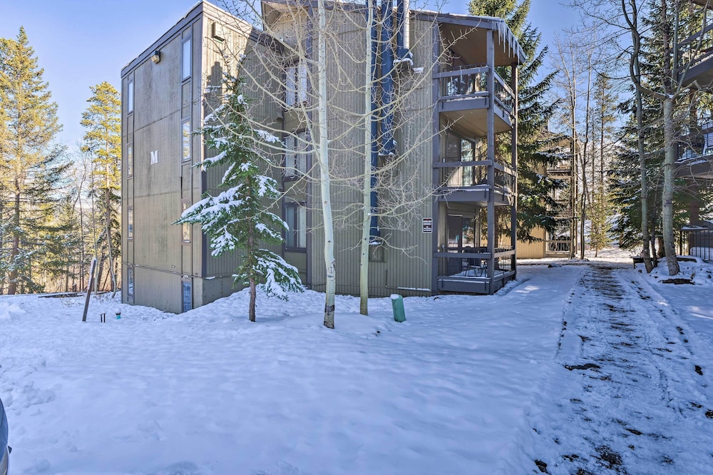 1/4 Mi to Peak 8 Ski Lift: Modern Breck Condo! view 5