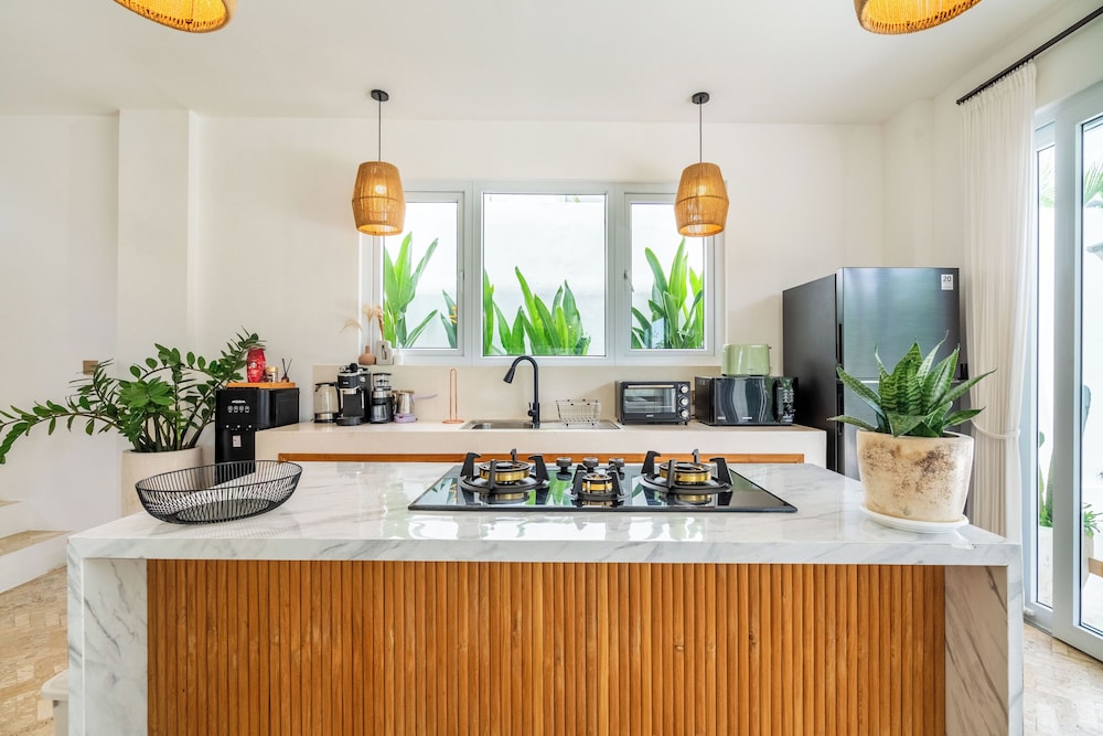 Eleven Villa Canggu - Calm Oasis with Pool and Privacy