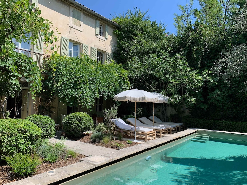 Villa Maillane 18th Century Residence Completely Renovated