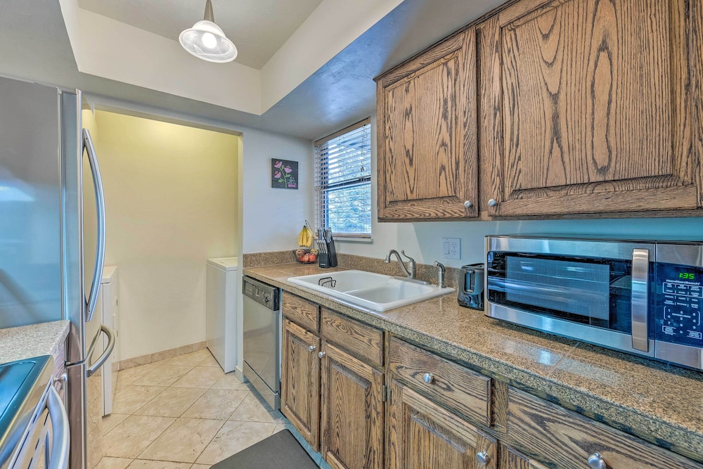Walkable Park City Condo w/ Pool & Hot Tub! view 5