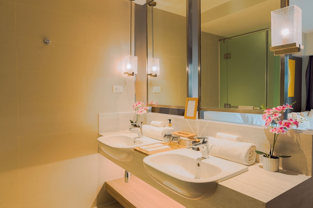 Hotel Residences at Acqua