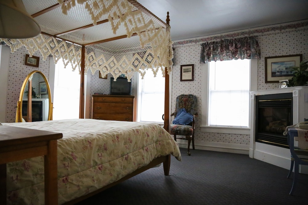 Plymouth Vacations - Salt Ash Inn - Property Image 47