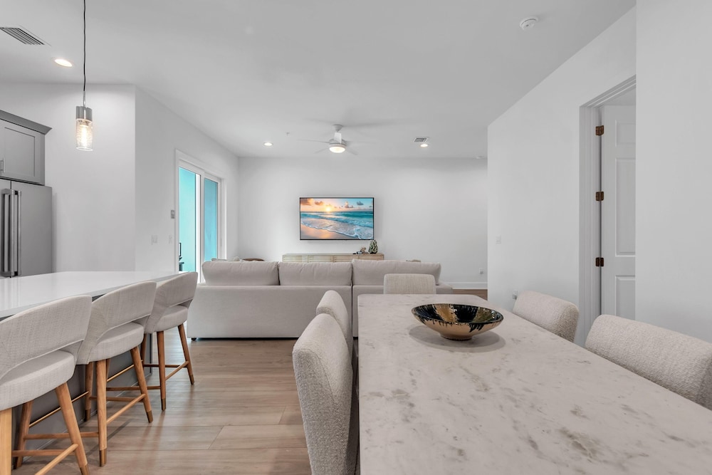 Azul Townhomes A3 - Sunrise