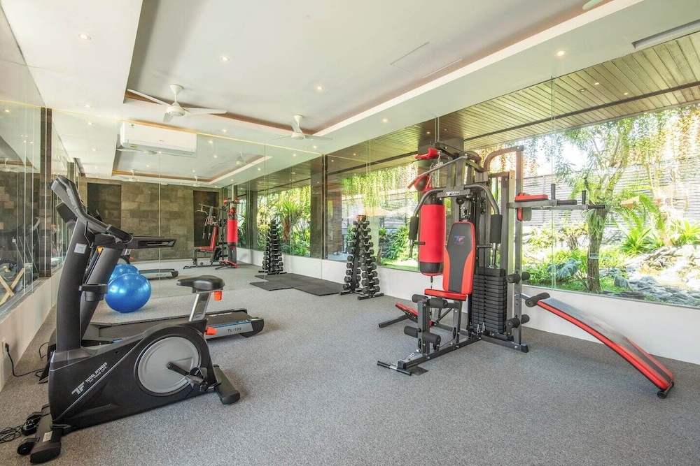 Exquisite 5BR Villa: Premier Luxury in Seminyak