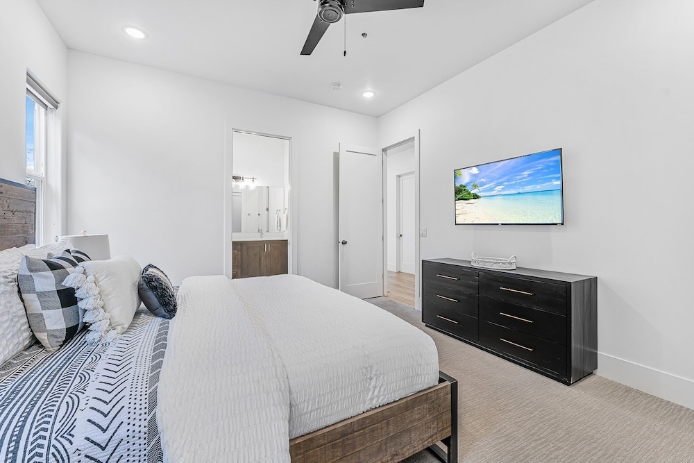Tee For Two 6 Bedroom Condo