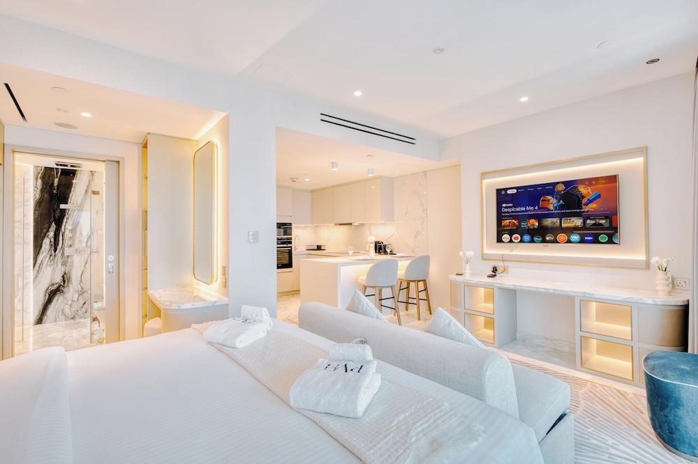 PVH - Studio - Emaar Fashion Ave