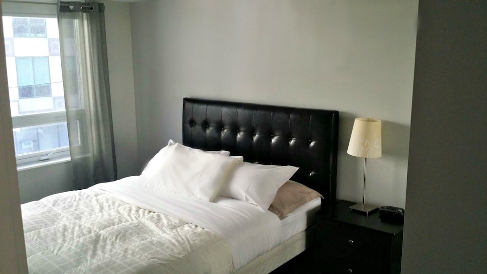 Pelicanstay at Blue Jays Way - Image 3