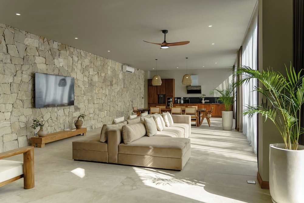 AMO Residences