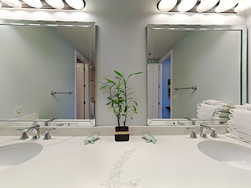 Harbor Landing #601A by Southern Vacation Rentals view 5