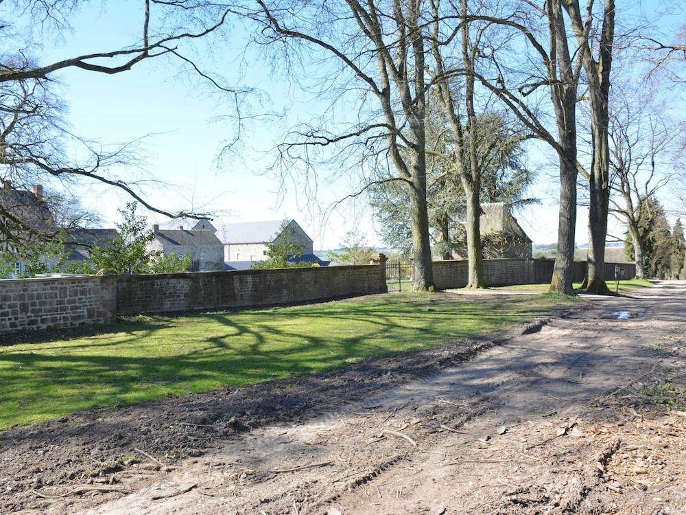 Charming Farmhouse in Ouffet for 7
