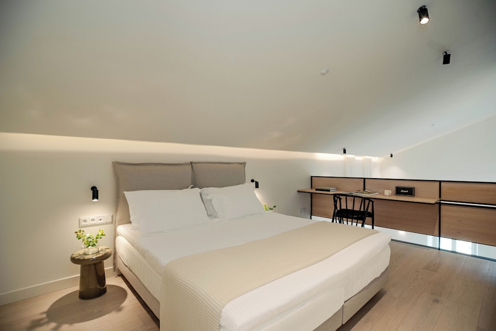 Kukutseli Country Living by White Dream