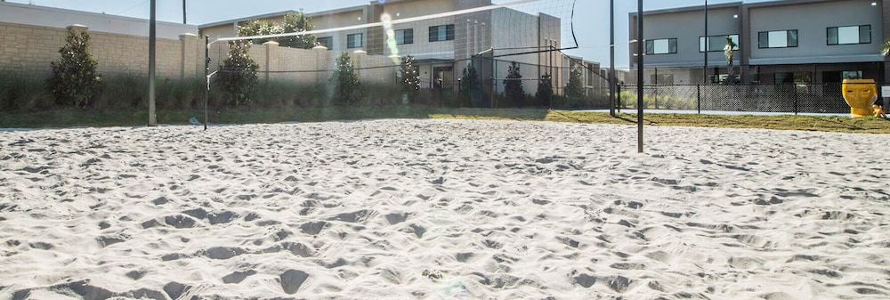 Chic Disney Villa Stunning Patio, Resort Amenities & Minutes From Parks