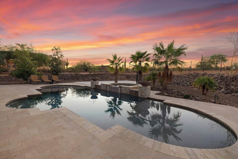 Copper Sky Retreat - Lux villa & pool
