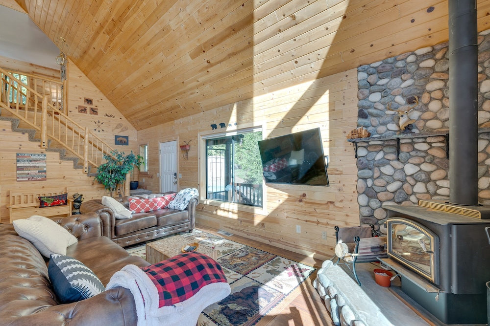 Secluded Cabin Near Kirkwood Ski Resort w/ Hot Tub view 2