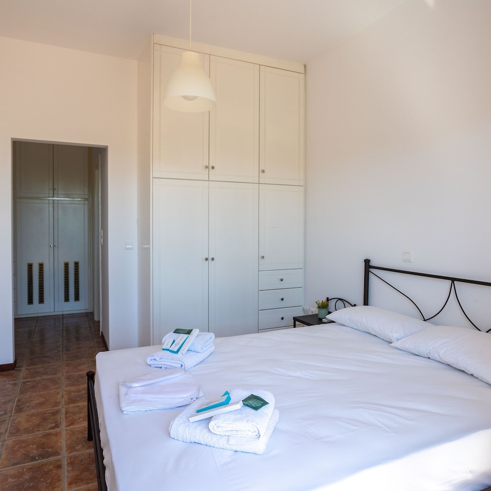 Aipeia Country House