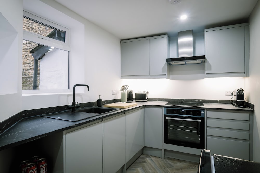Sun St Apartment 3