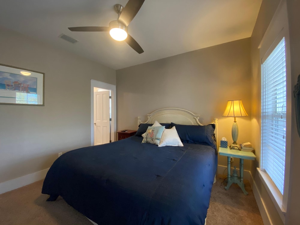 Barefoot Cottage B37 - The B's Knees