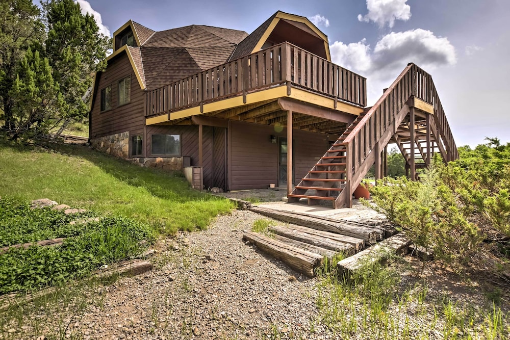 Unique Ruidoso Home w/ Deck on 3 Private Acres! view 2