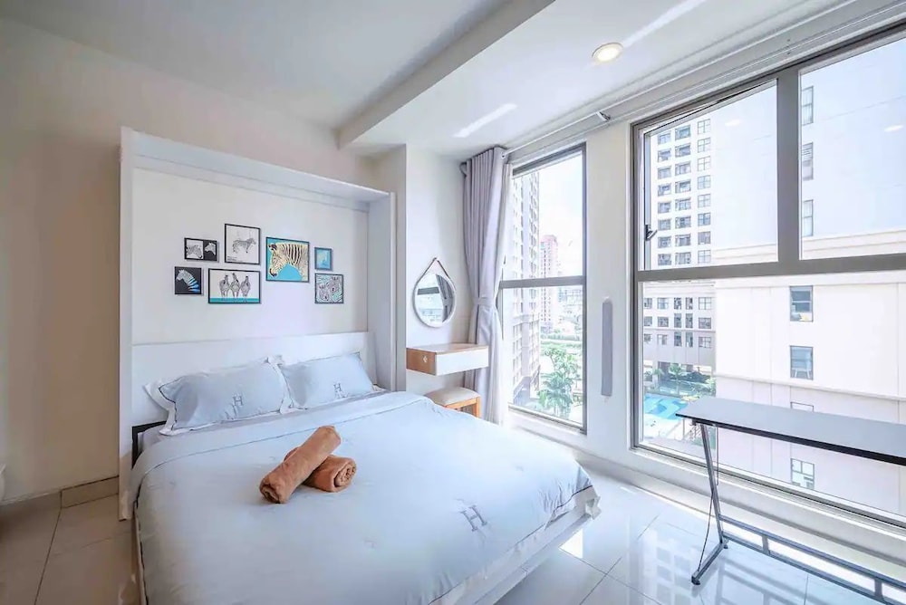 Saigon Royal View Residence & River