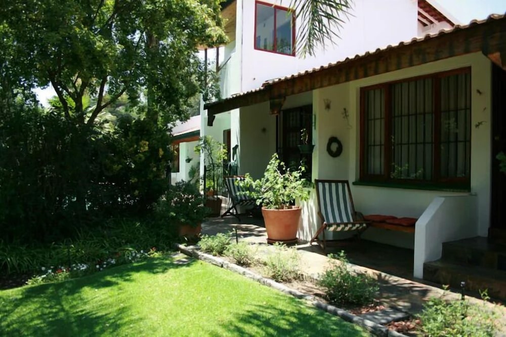 Oaktree Guest House