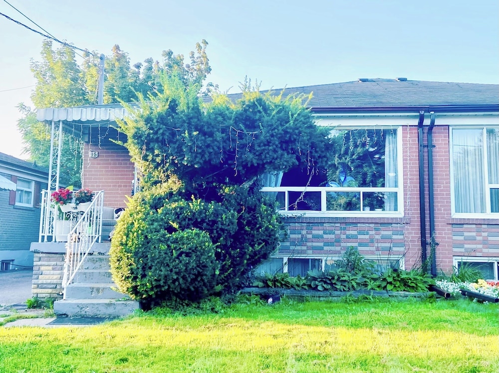 Sunrise Tree Guest House - Image 1