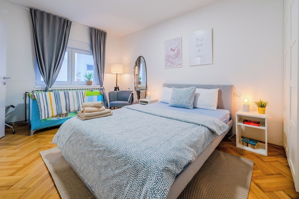 Peaceful Nest In City Center