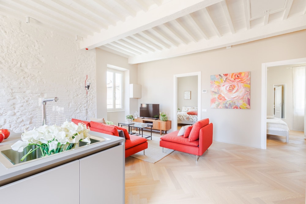 The White Lotus Penthouse