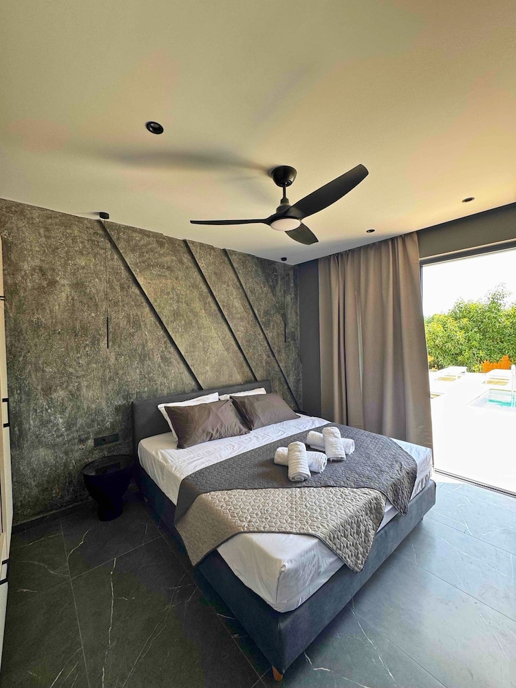 Panstel - Villa Aurora With Private Pool Jacuzzi