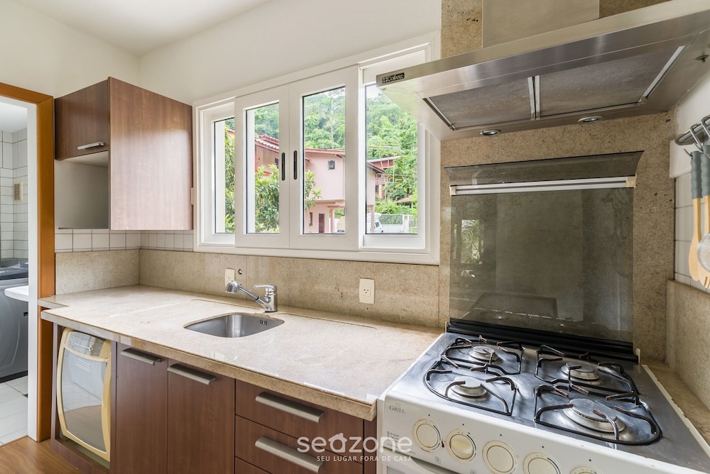 Apartments 450m From Lagoa da Conceicao - CRM