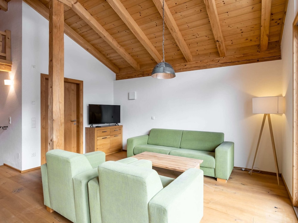 Quaint Chalet in Wald im Pinzgau with Garden near Ski Slopes view 4