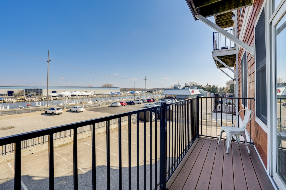 Downtown St Joseph Condo w/ Balcony & Harbor View