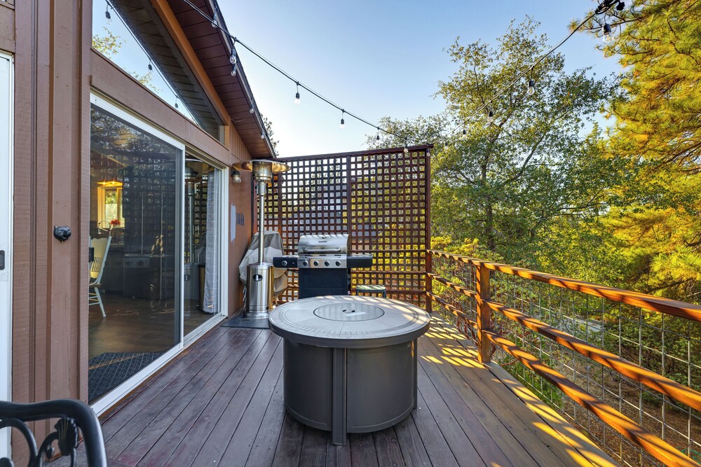 Lake Access, Fire Pit: Scenic Groveland Cottage!