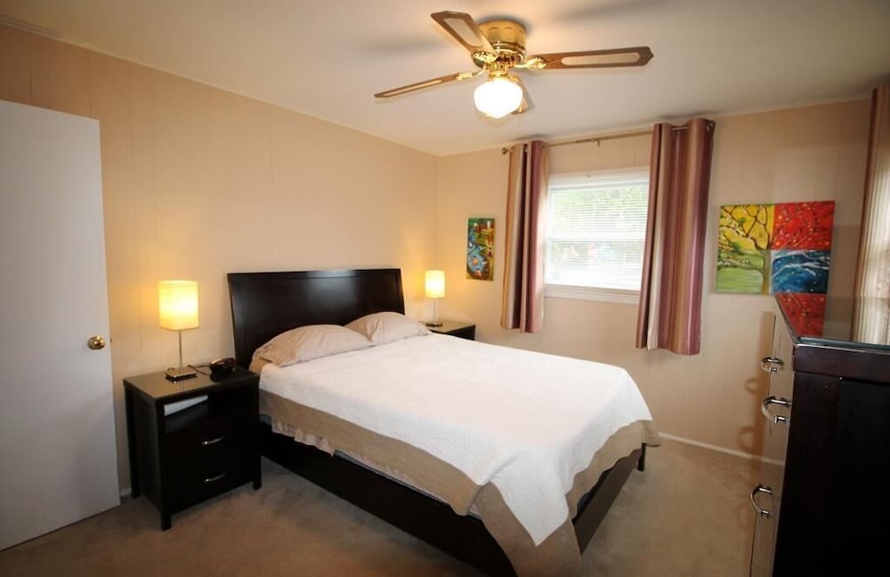 Country Club Drive 208